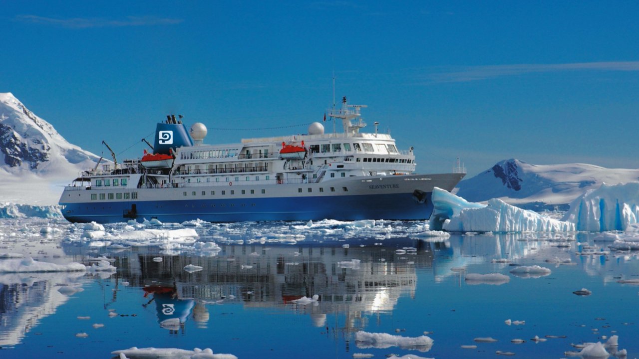 expedition ship in antarctica